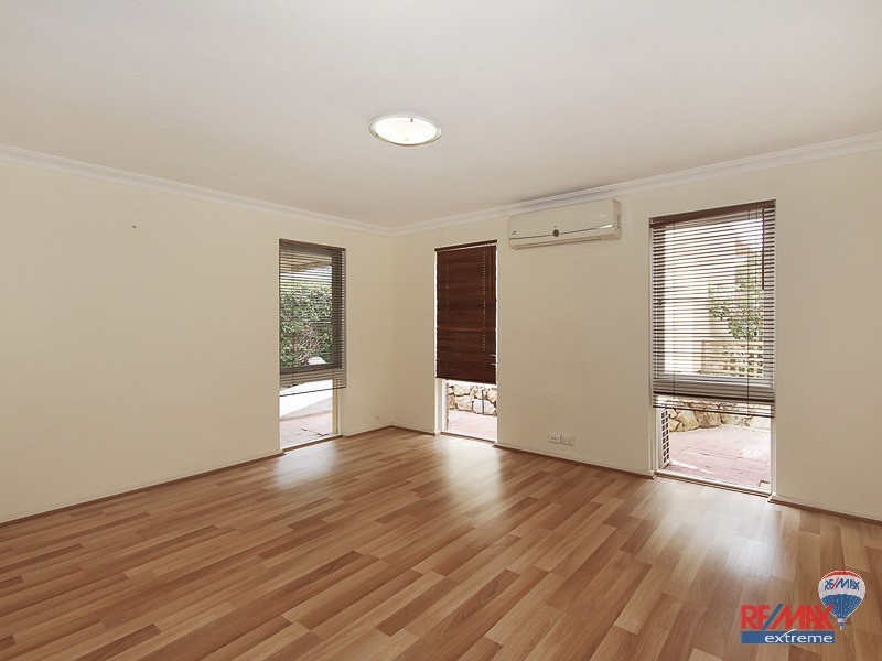 12A Barque Place, Kallaroo WA 6025