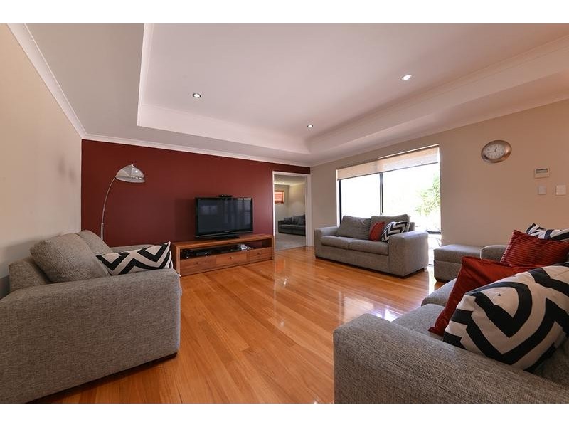 3 Agasse Way, Tapping WA 6065