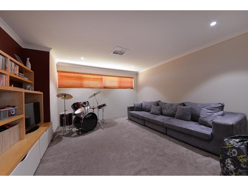 3 Agasse Way, Tapping WA 6065