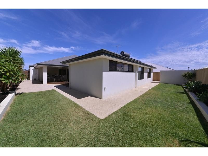 3 Agasse Way, Tapping WA 6065
