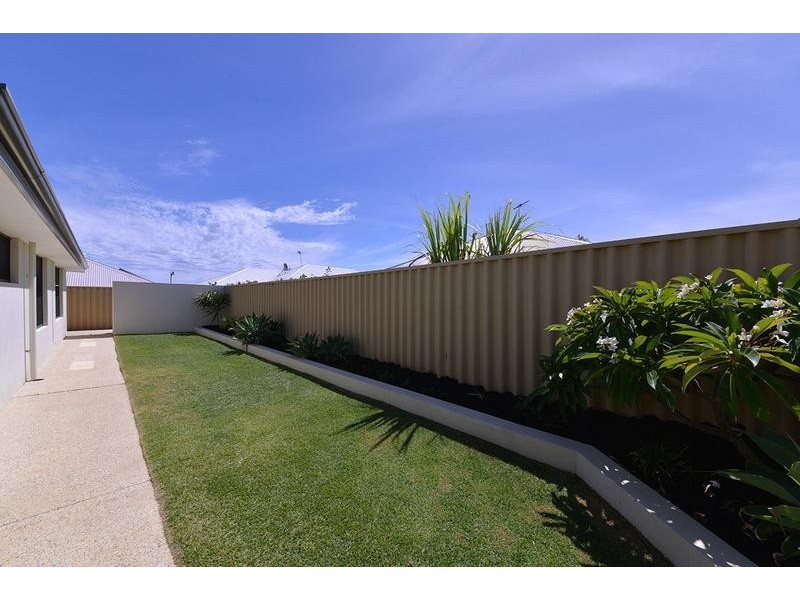 3 Agasse Way, Tapping WA 6065