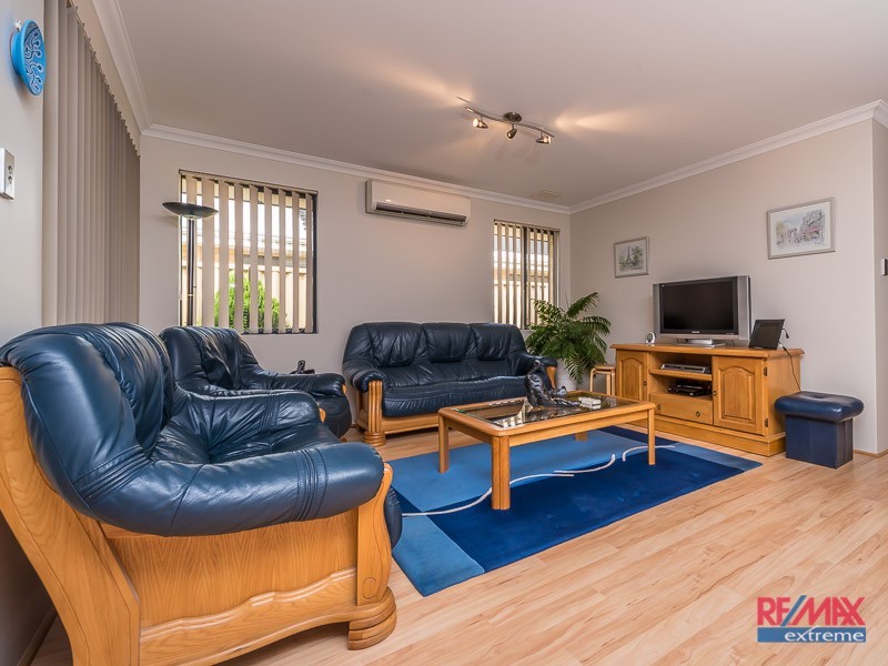 33 Sheldwich Loop, Butler WA 6036