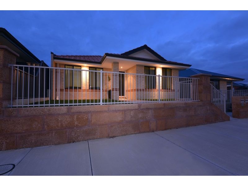 4 Wallum Road, Banksia Grove WA 6031