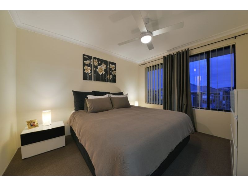 4 Wallum Road, Banksia Grove WA 6031