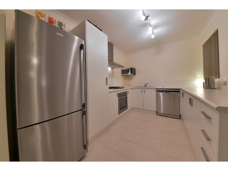 4 Wallum Road, Banksia Grove WA 6031