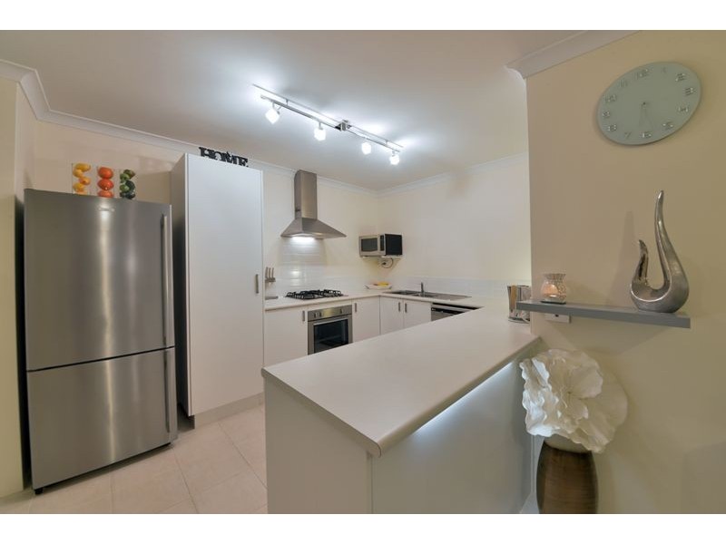 4 Wallum Road, Banksia Grove WA 6031