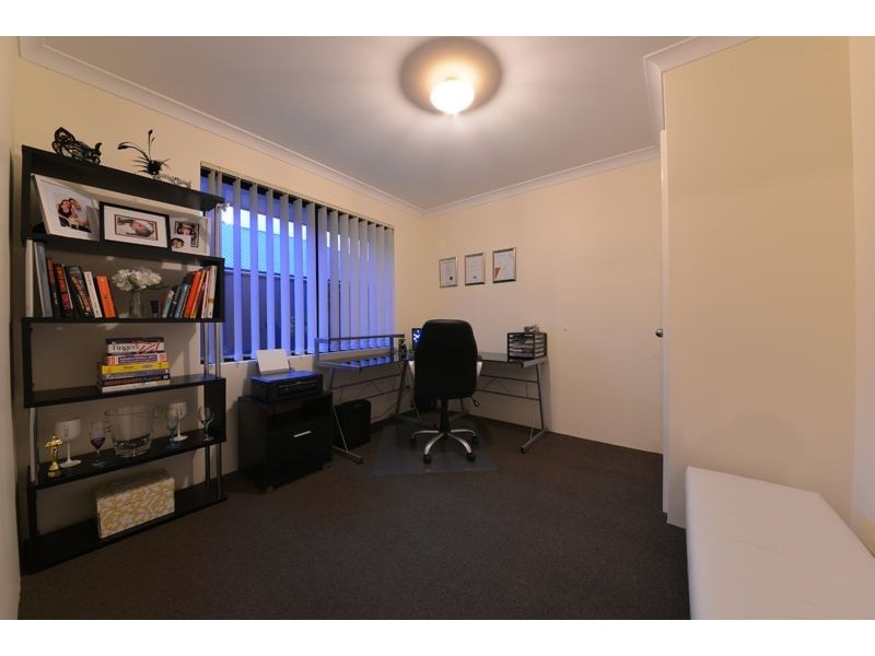 4 Wallum Road, Banksia Grove WA 6031