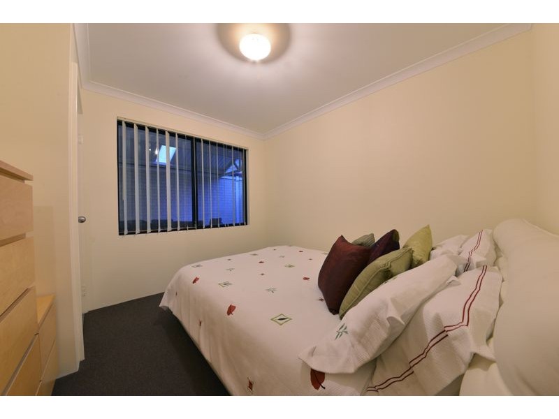 4 Wallum Road, Banksia Grove WA 6031