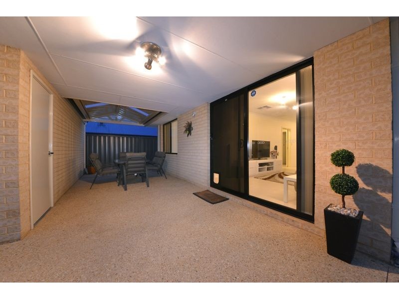 4 Wallum Road, Banksia Grove WA 6031