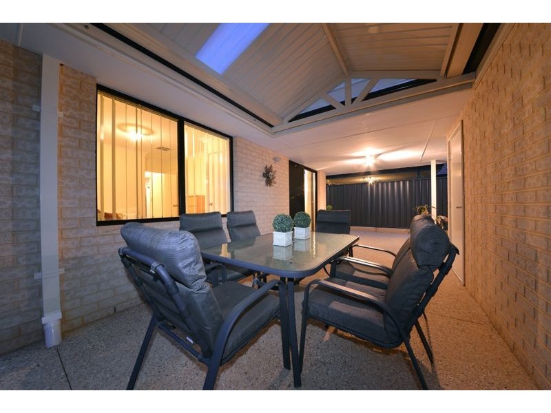 4 Wallum Road, Banksia Grove WA 6031