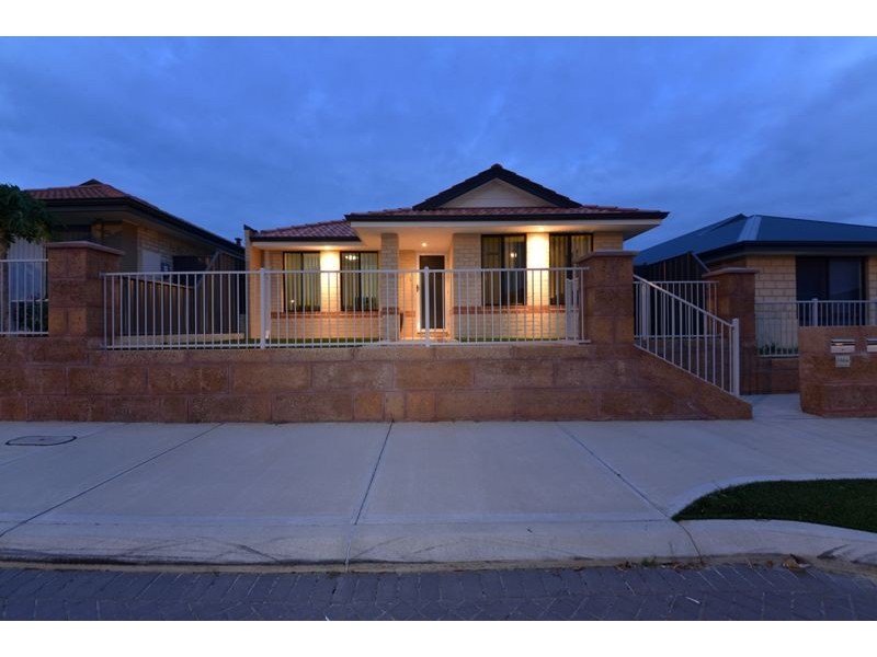 4 Wallum Road, Banksia Grove WA 6031