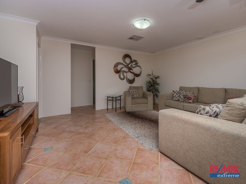 5 Siderno Rise, Hocking WA 6065