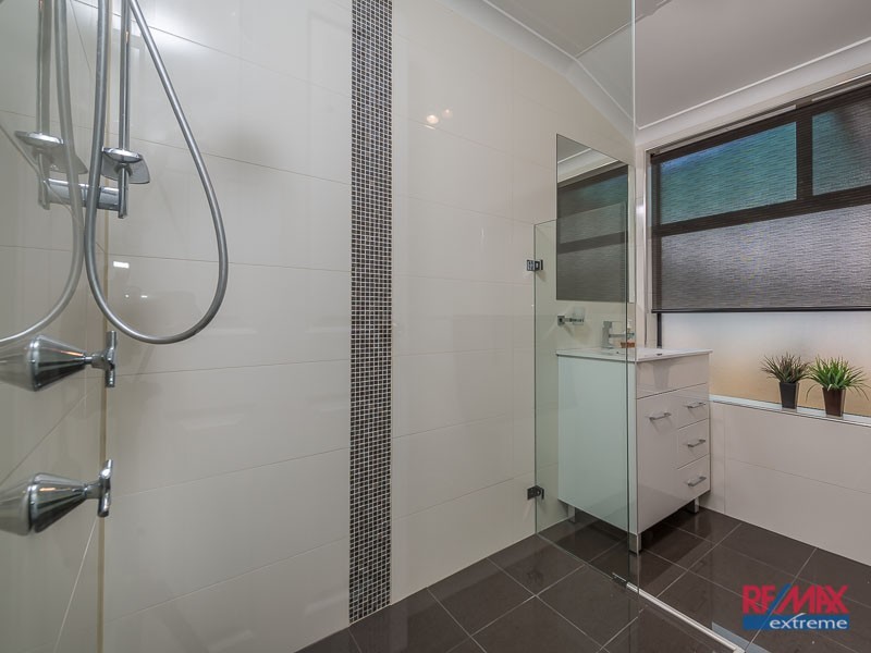 5 Siderno Rise, Hocking WA 6065