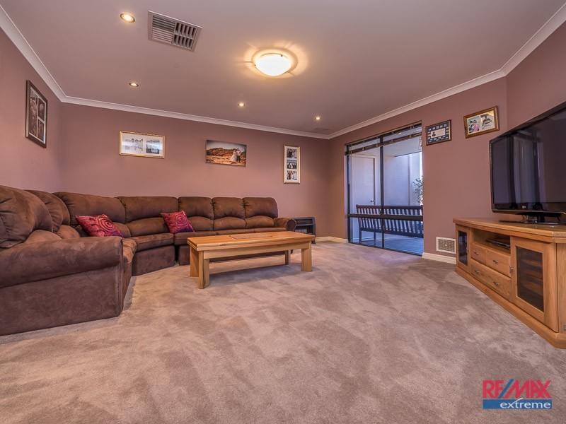 18 Welstead Way, Hocking WA 6065