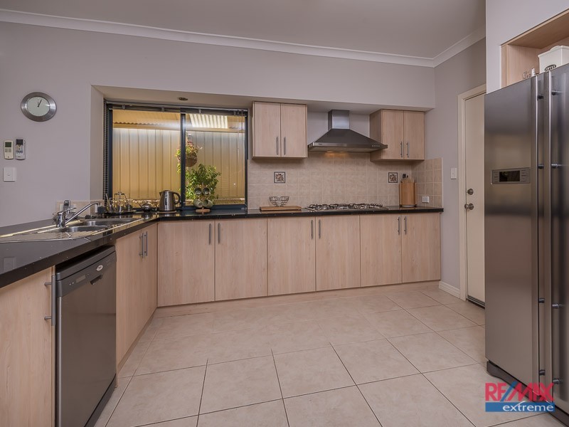 18 Welstead Way, Hocking WA 6065