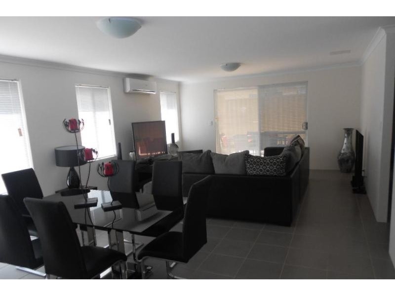 21 Portaferry Gardens, Ridgewood WA 6030