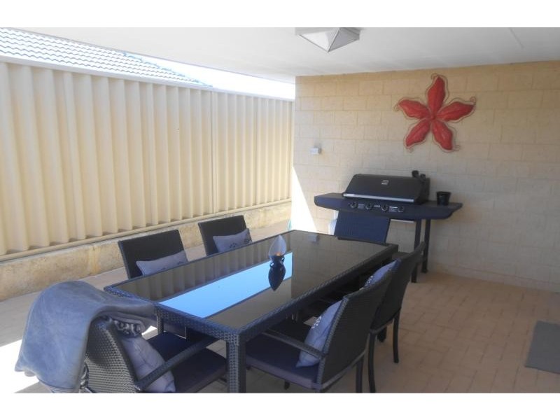 21 Portaferry Gardens, Ridgewood WA 6030