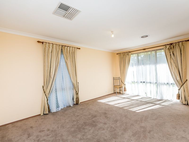 4 Acara Court, Heathridge WA 6027