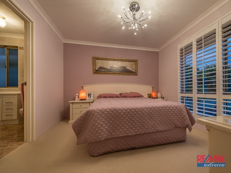 37 Sapling Way, Hocking WA 6065