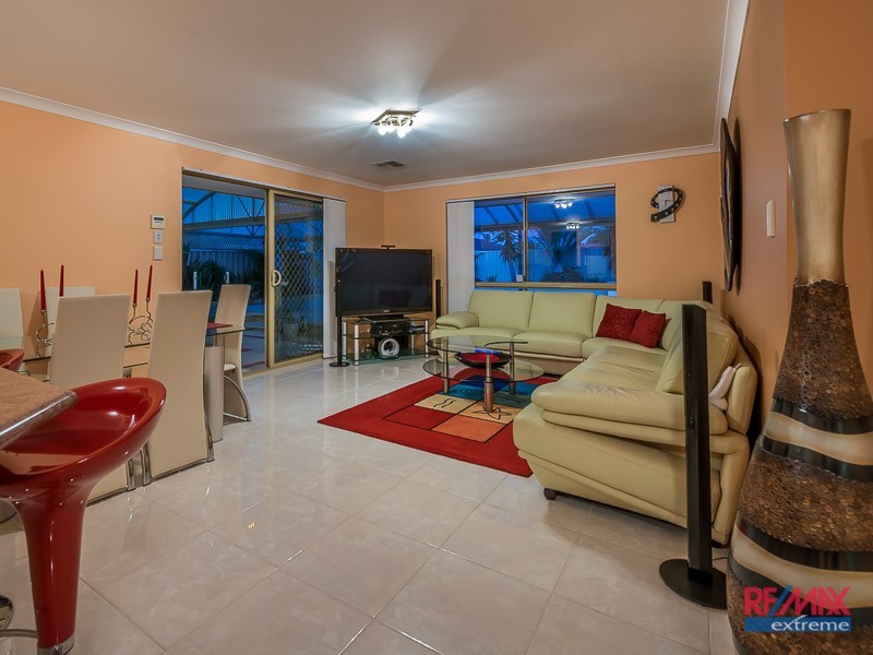 37 Sapling Way, Hocking WA 6065