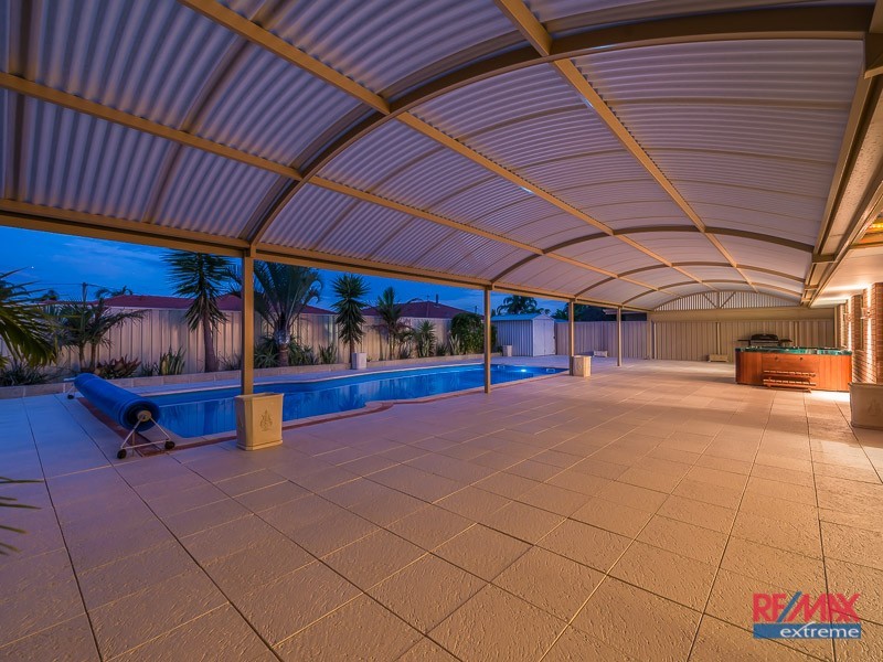 37 Sapling Way, Hocking WA 6065