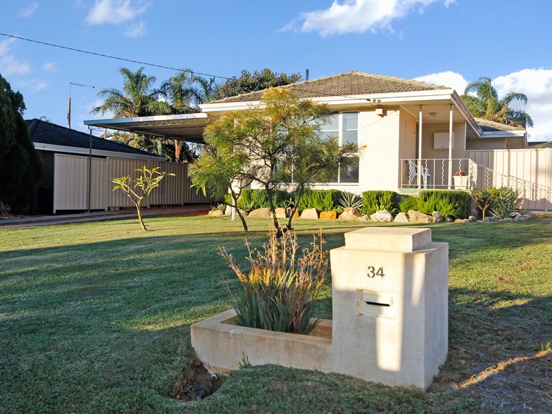 34 Shortland Way, Girrawheen WA 6064