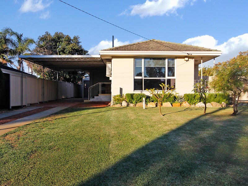 34 Shortland Way, Girrawheen WA 6064