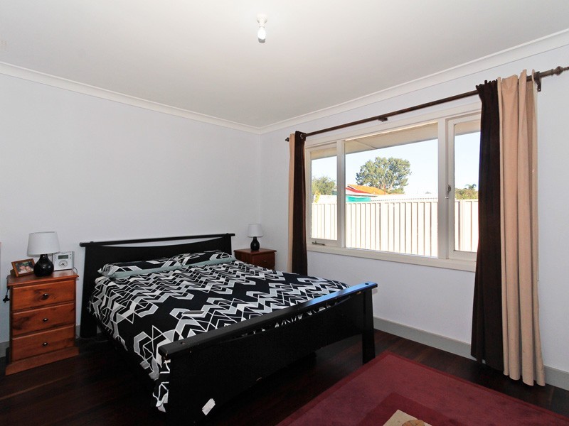 34 Shortland Way, Girrawheen WA 6064