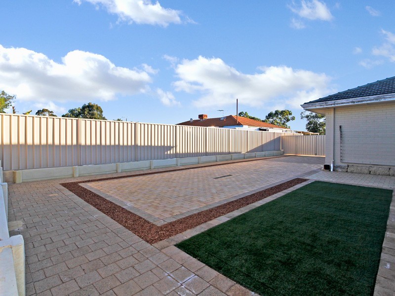 34 Shortland Way, Girrawheen WA 6064