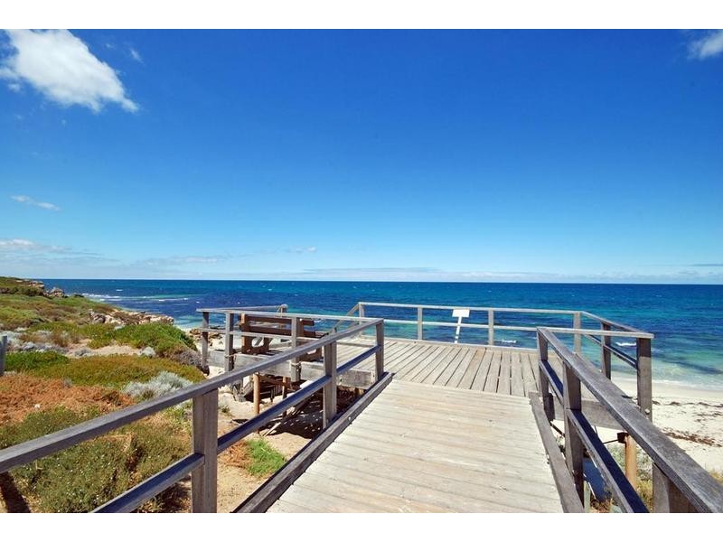 15 Solymar Circle, Burns Beach WA 6028