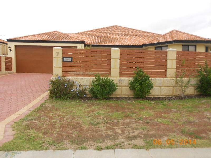 7 Ballard Fairway, Wanneroo WA 6065