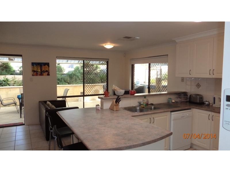 32 Wayfarer Road, Heathridge WA 6027