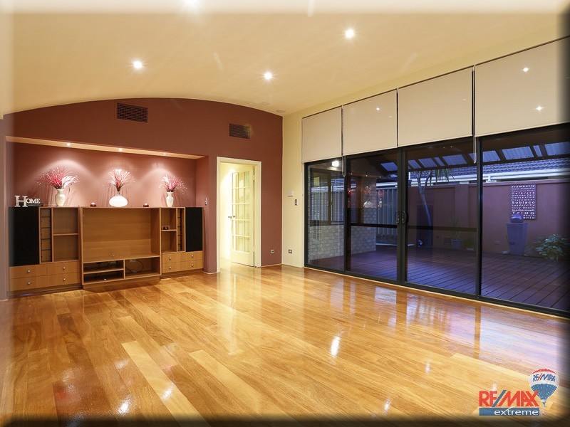 7 Throwley Avenue, Butler WA 6036