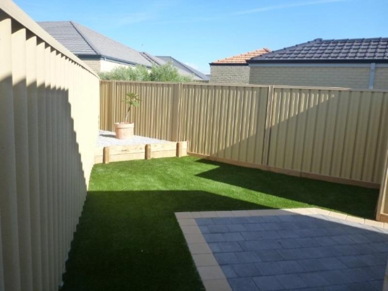 26 Beachwood Cres, Butler WA 6036