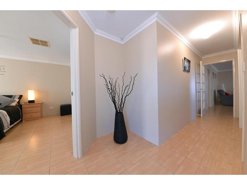 11 Apsley Bend, Tapping WA 6065