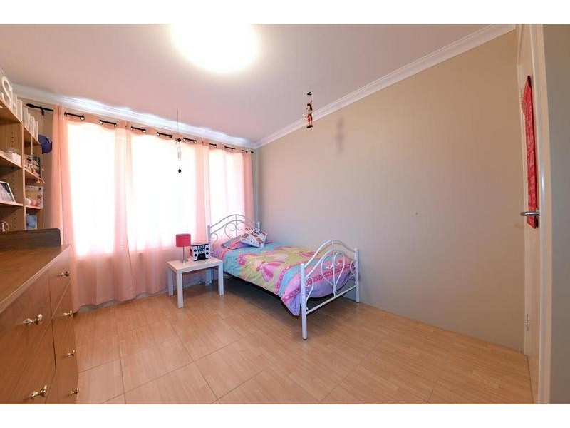 11 Apsley Bend, Tapping WA 6065