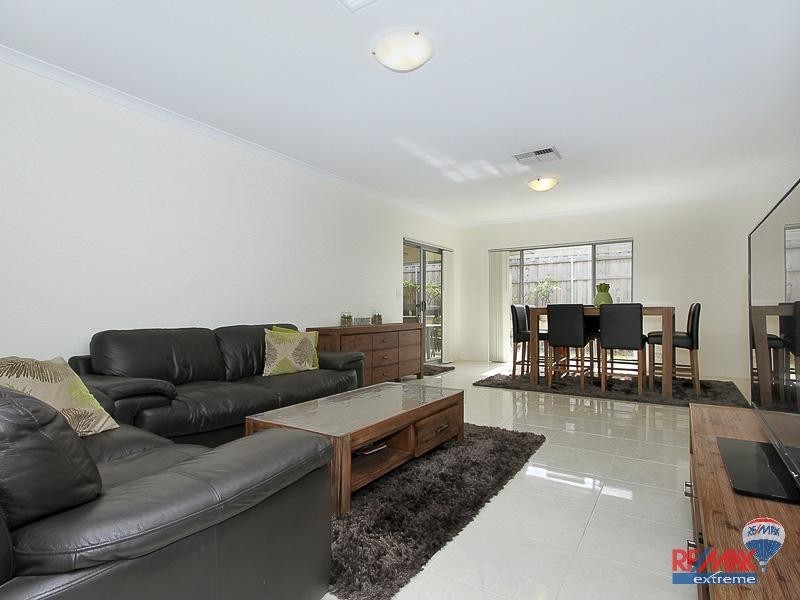 25 Spiral Flag Road, Yanchep WA 6035