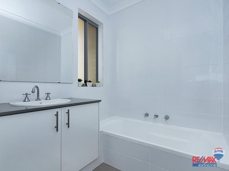 25 Spiral Flag Road, Yanchep WA 6035