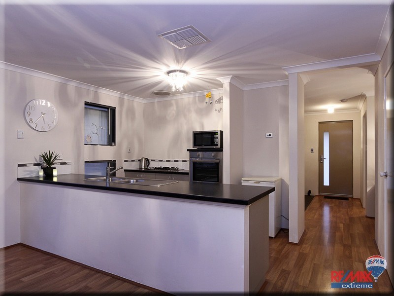 12 Finglas Meander, Butler WA 6036