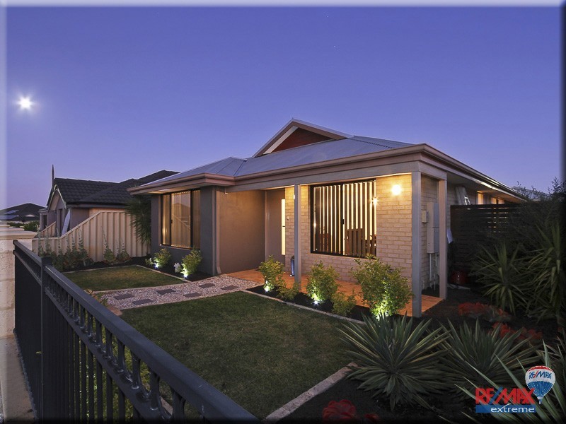 12 Finglas Meander, Butler WA 6036