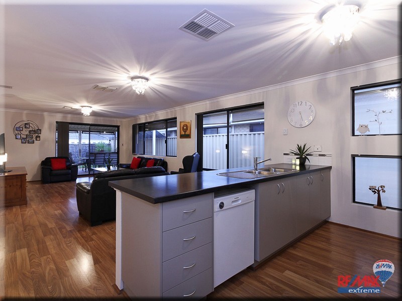 12 Finglas Meander, Butler WA 6036