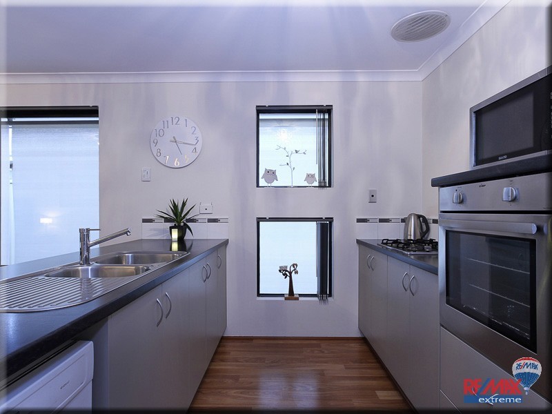 12 Finglas Meander, Butler WA 6036