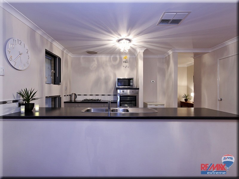 12 Finglas Meander, Butler WA 6036