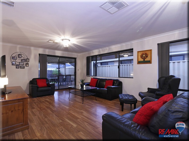 12 Finglas Meander, Butler WA 6036