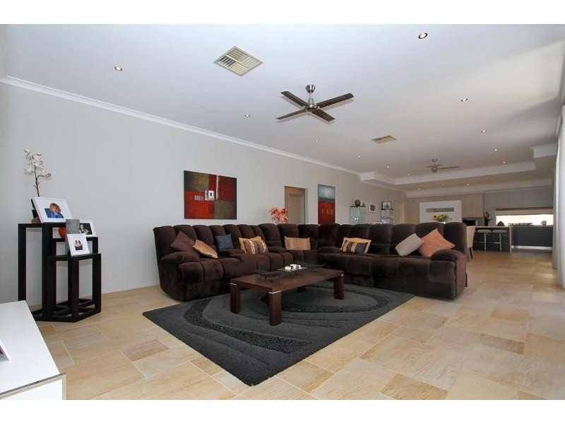 439 Burns Beach Road, Iluka WA 6028