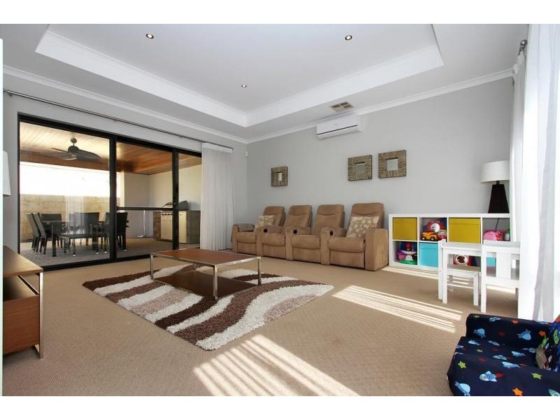 439 Burns Beach Road, Iluka WA 6028