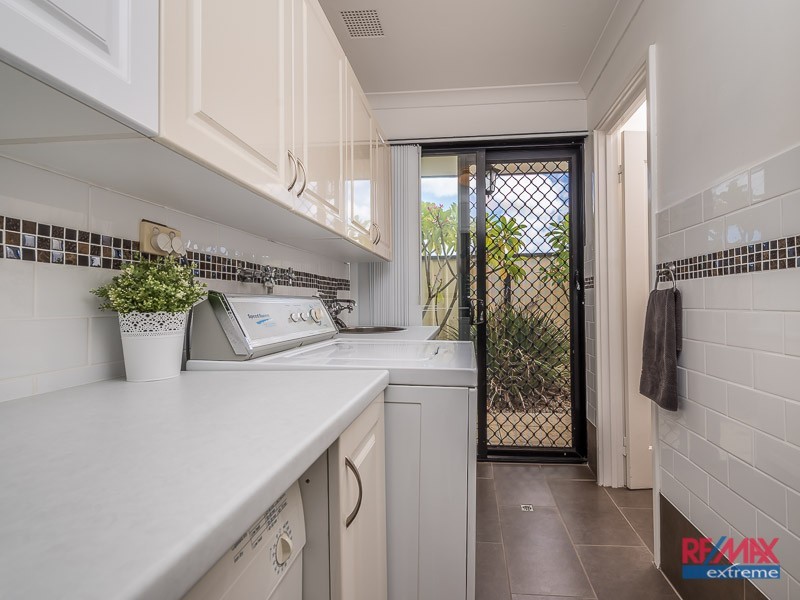 7 Karrivale Court, Pearsall WA 6065