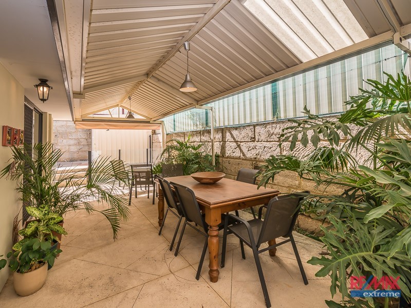 7 Karrivale Court, Pearsall WA 6065