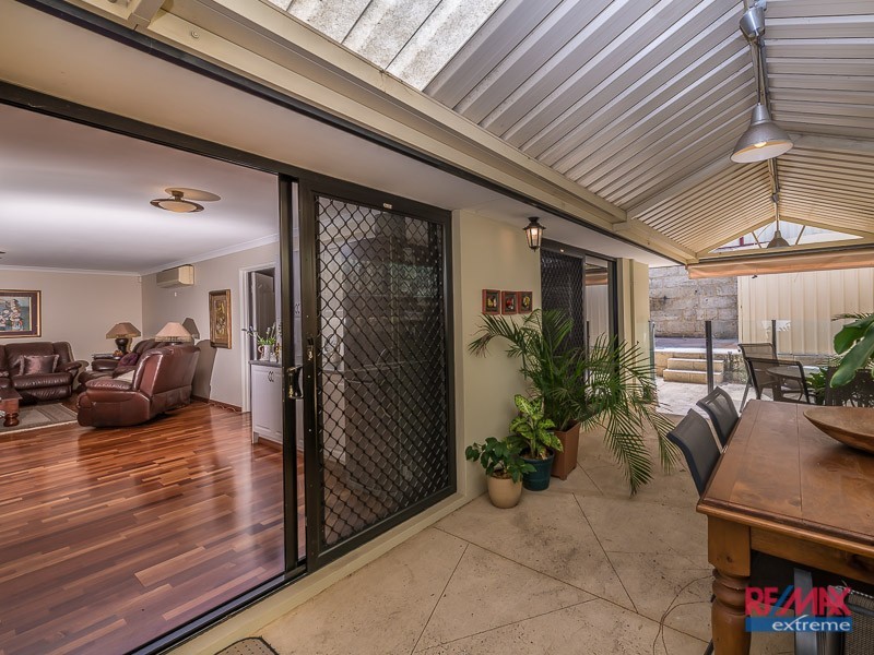 7 Karrivale Court, Pearsall WA 6065