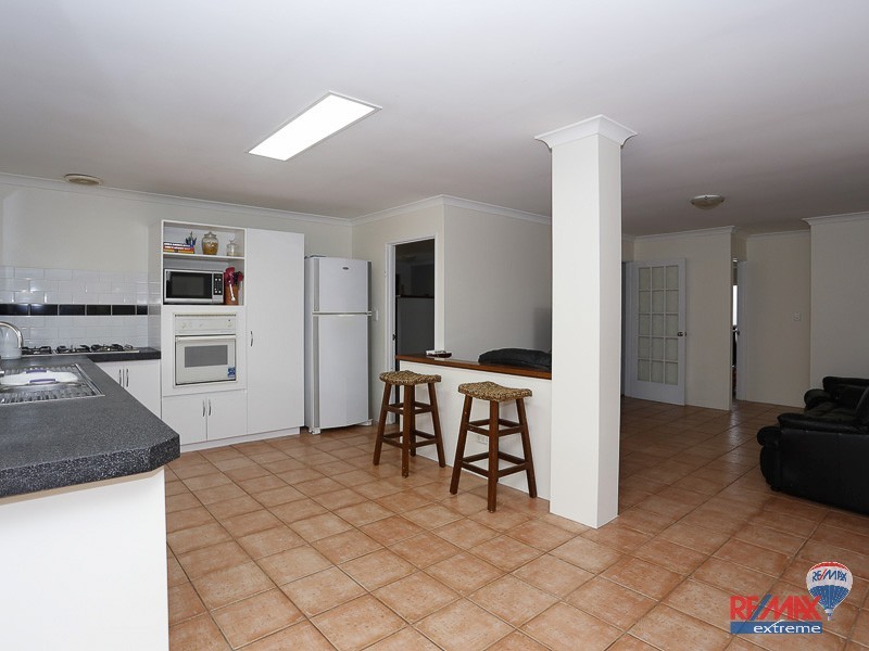 30 Kirkdale Turn, Kinross WA 6028